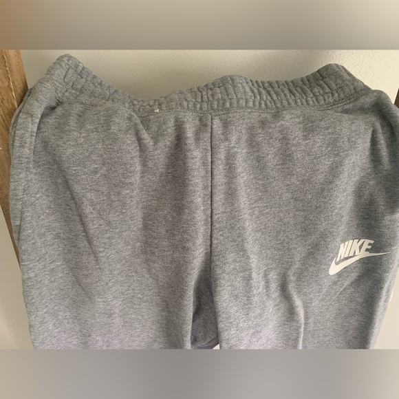 Nike Slim Fit sweat pants - Picture 2 of 4